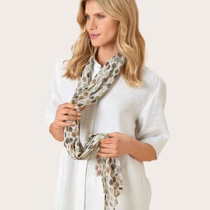 Masai Along Skjerf Desert Sage