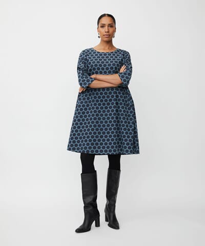 1011136-2002P Masai-Clothi_25AUT_2002P_1011136_4.jpg