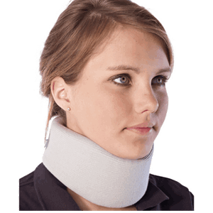 Halskrage formet grå