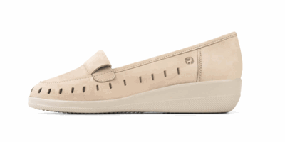 CF16170 klavness_liz_shoe_1.png