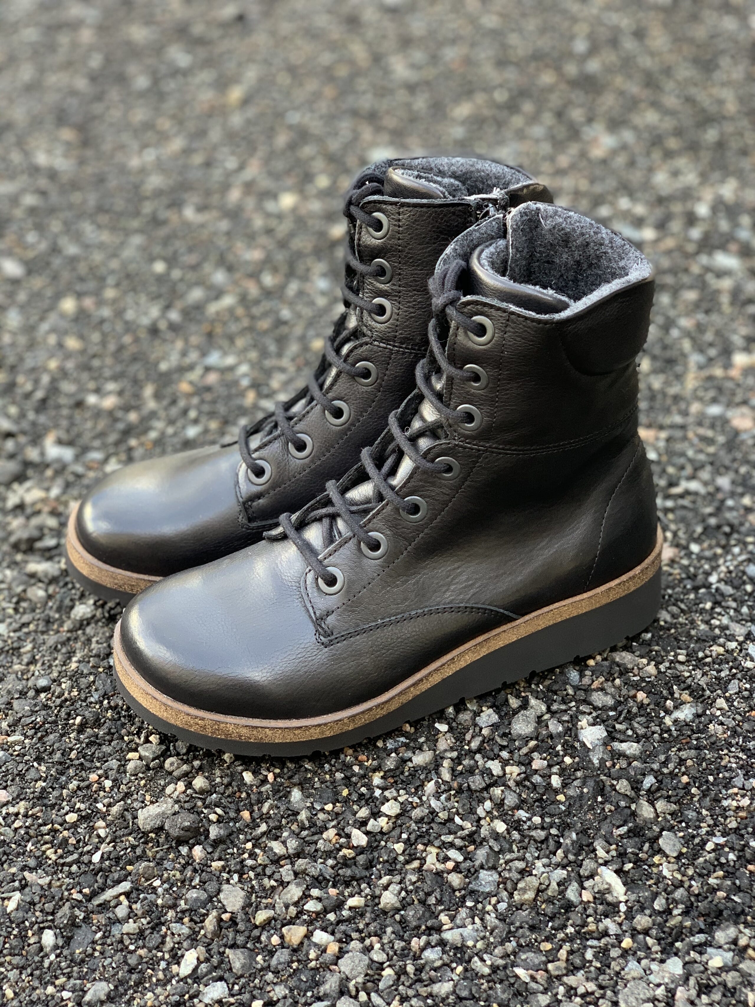 192-83-110 New_feet_boot__black__1.jpg