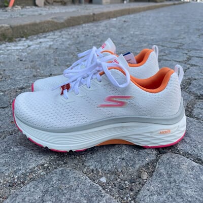 128308/WHT Skechers_Womens_Max_Cushioning_ArchFit_White.jpeg