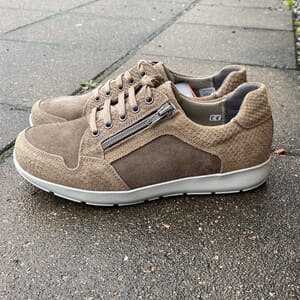 New Feet Sneakers Sand