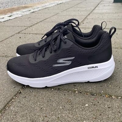 128319/BLK Skechers_Go_Run_Elevate_Black.jpeg